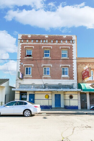 More Photos Of 4 S Main St, Lodi Hospitality For Sale