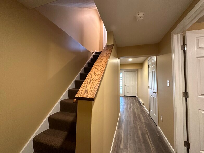 More Photos Of 205-274 Robert Dr, Syracuse Apartments For Sale