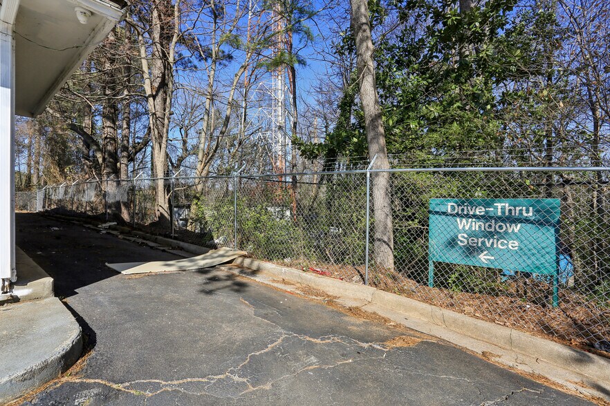 More Photos Of 2988 Rainbow Dr, Decatur General Retail For Sale