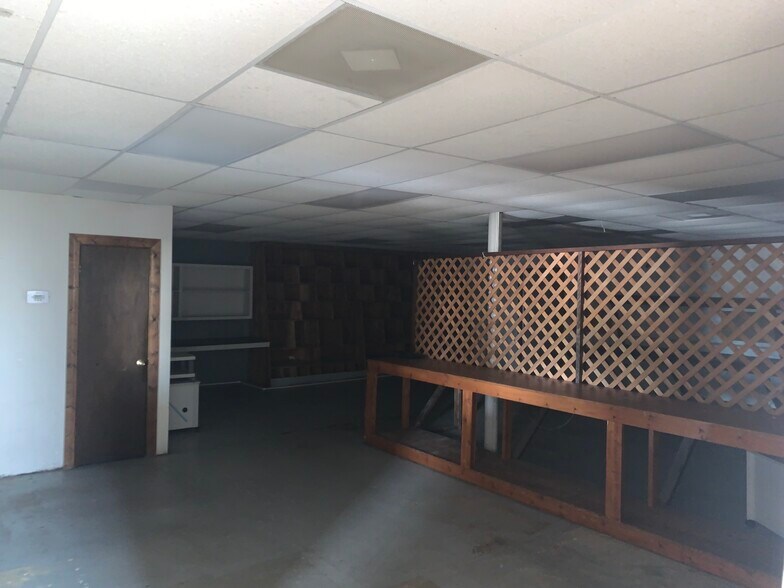 More Photos Of 211-213 W Whitner St, Anderson Storefront For Lease