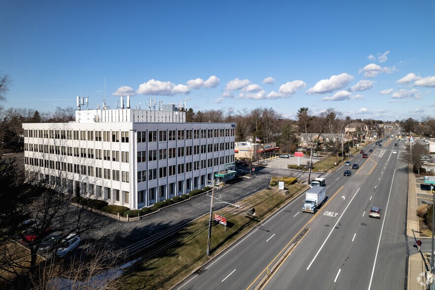 More Photos Of 1974 Sproul Rd, Broomall Office For Lease