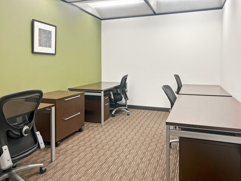 More Photos Of 10180 101 St NW, Edmonton Coworking Space