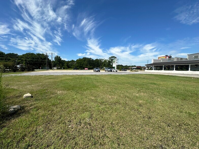 More Photos Of 14552 Airline Hwy, Gonzales General Retail For Lease