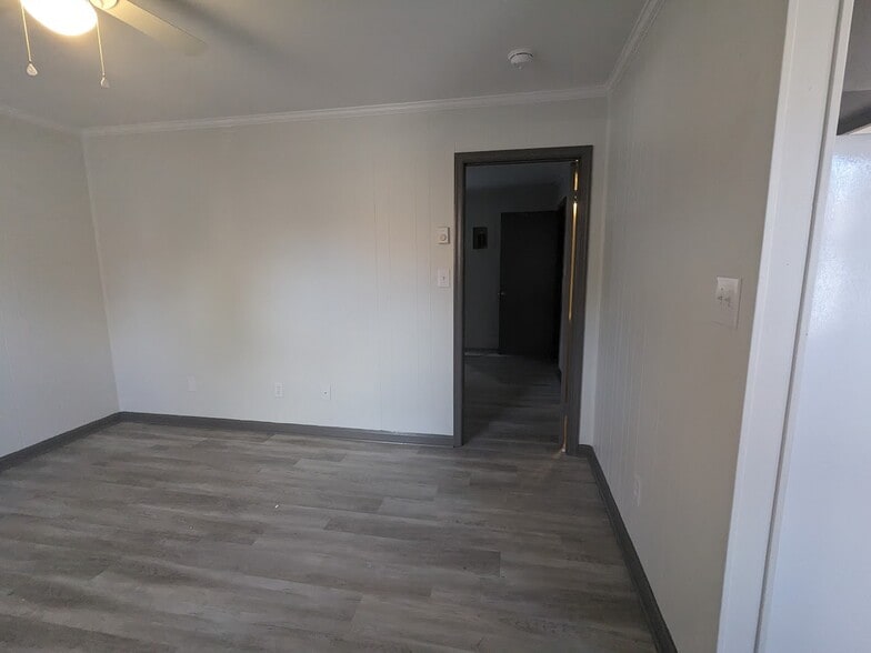 More Photos Of 804 Meadow Ridge Ct, Winston-Salem Apartments For Sale