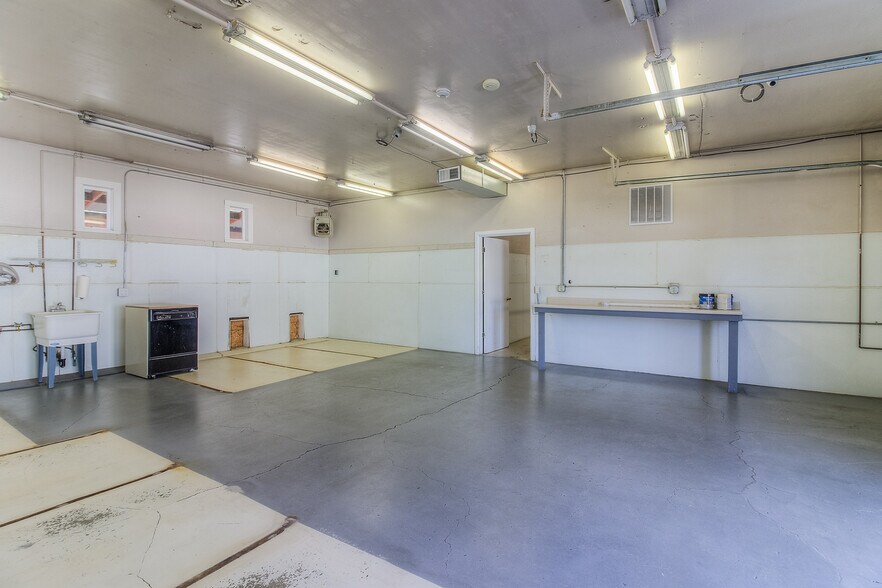 More Photos Of 2310 Terrace Heights Dr, Yakima Flex For Sale