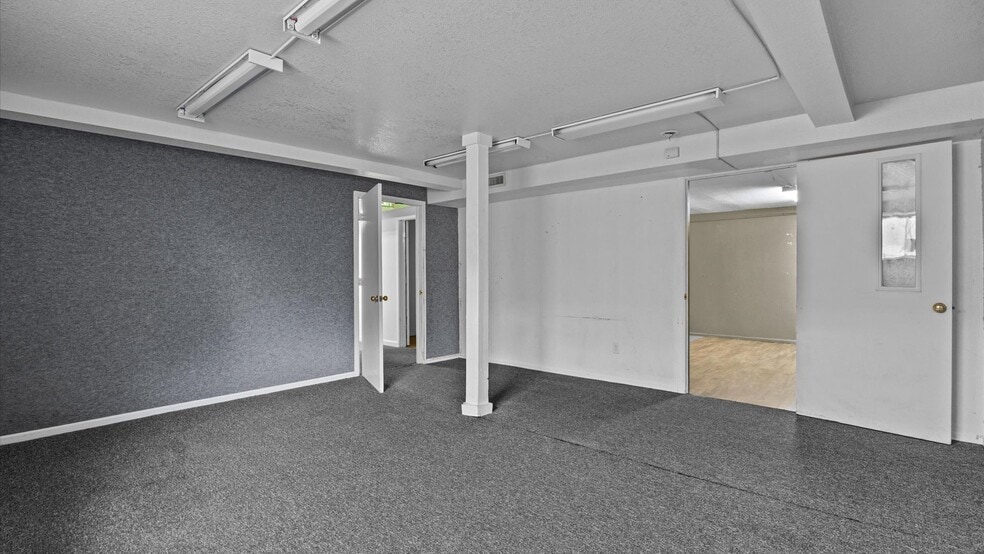 More Photos Of 2935 Patterson Rd, Grand Junction Specialty For Sale