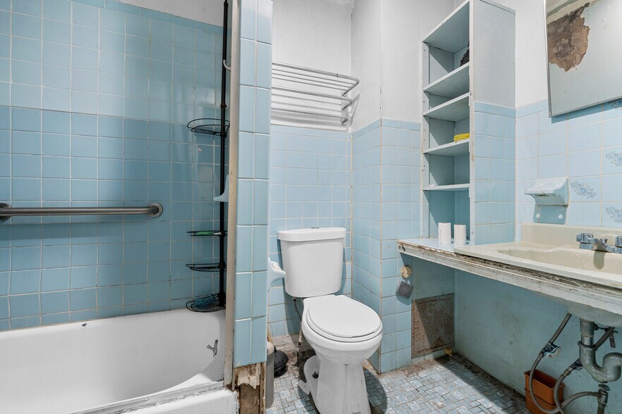 More Photos Of 108 Veronica Pl, Brooklyn Land For Sale