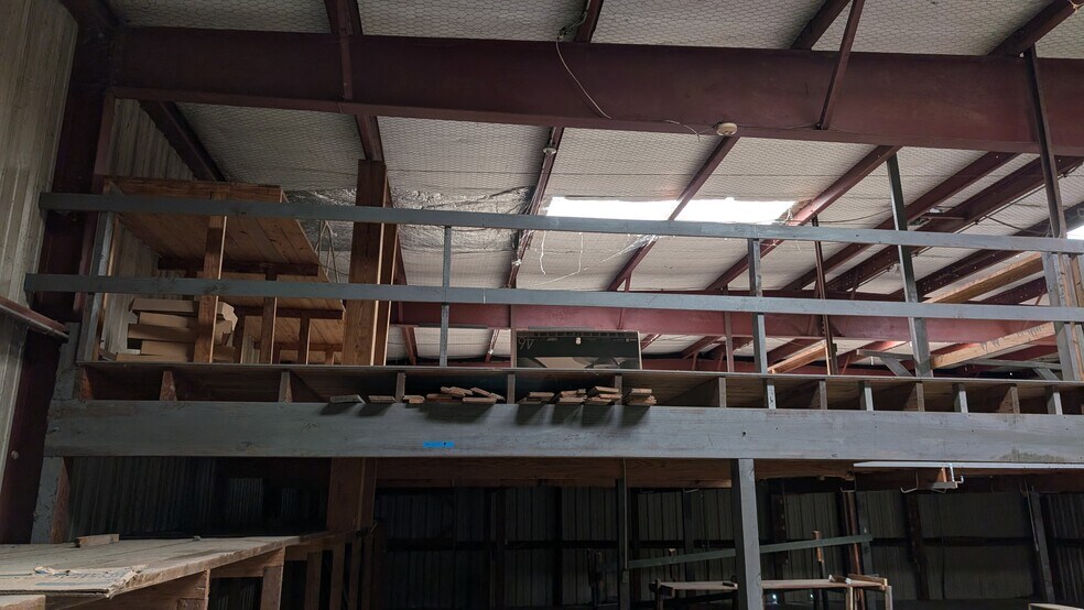 More Photos Of 1119 E Milam St, Wharton Freestanding For Sale