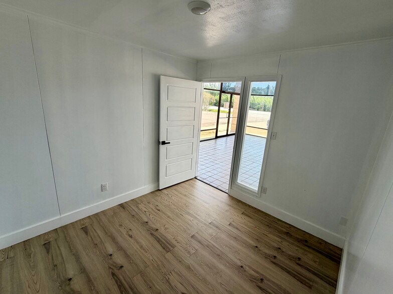 More Photos Of 8051 Boulevard 26, North Richland Hills Mixed Retail For Sale
