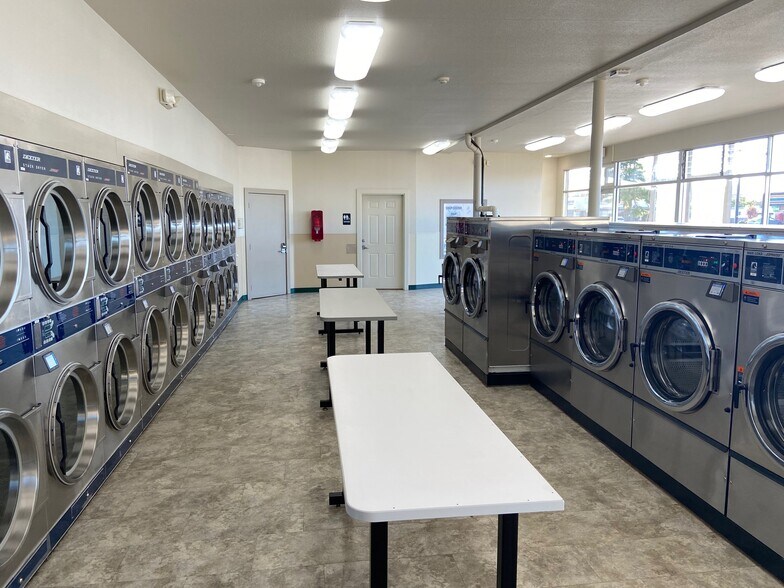 More Photos Of 1921 Virginia Ave, North Bend Freestanding For Sale