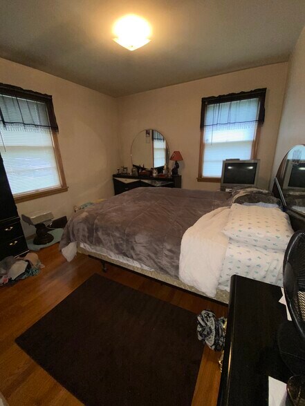 More Photos Of 7009 W Tripoli Ave, Milwaukee Apartments For Sale