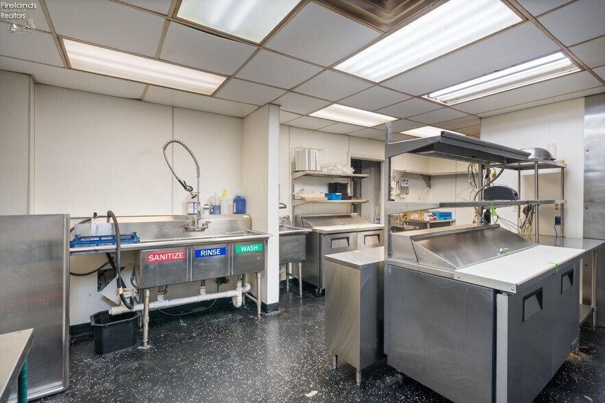 More Photos Of 356 Main St, Huron Apartments For Sale