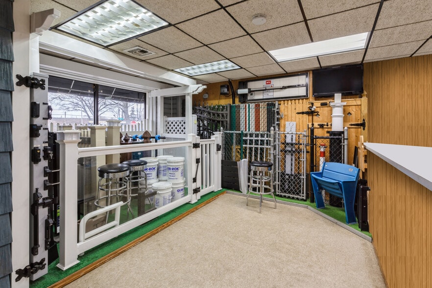 More Photos Of 138-27 247th St, Rosedale Showroom For Sale
