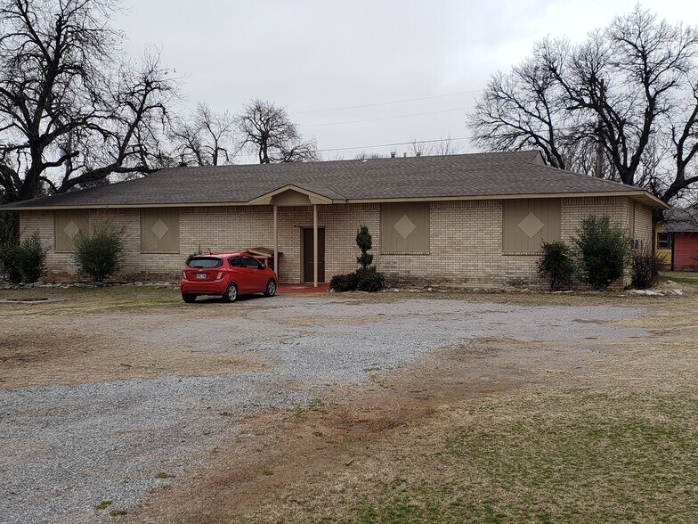 Primary Photo Of 1116 SW H Ave, Lawton Religious Facility For Sale