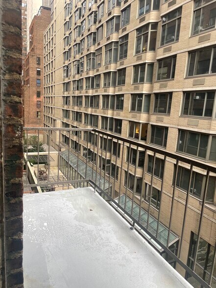 More Photos Of 344 W 38th St, New York Office For Lease