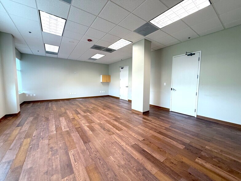 More Photos Of 1743 Park Center Dr, Orlando Medical For Lease