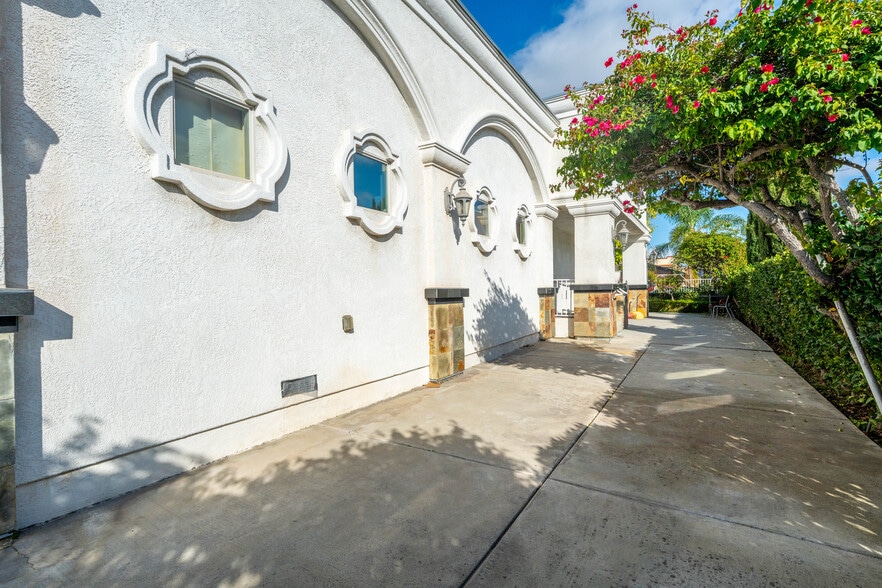 More Photos Of 4206 44th St, San Diego Healthcare For Sale