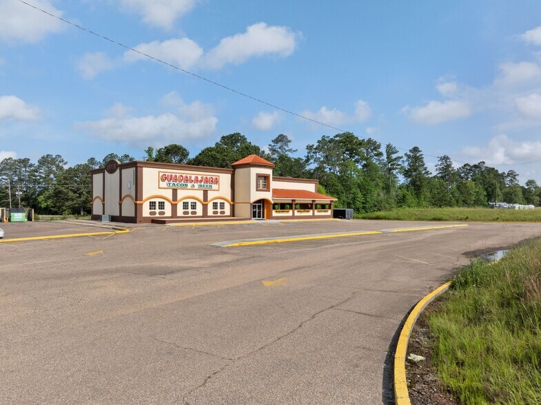 More Photos Of 929 US-98, Columbia Restaurant For Sale