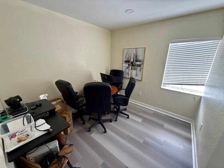 More Photos Of 1275 Cleveland St, Clearwater Medical For Lease