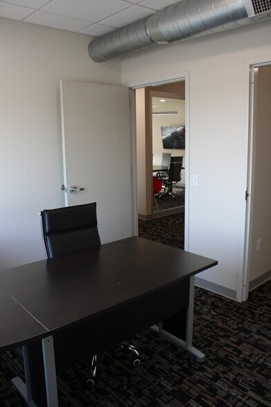 More Photos Of 1611-1613 N Broadway Ave, Oklahoma City Office For Lease