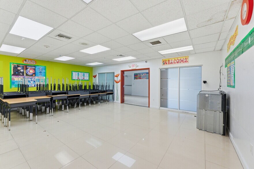 More Photos Of 6545 NW 169th St, Hialeah Medical For Sale