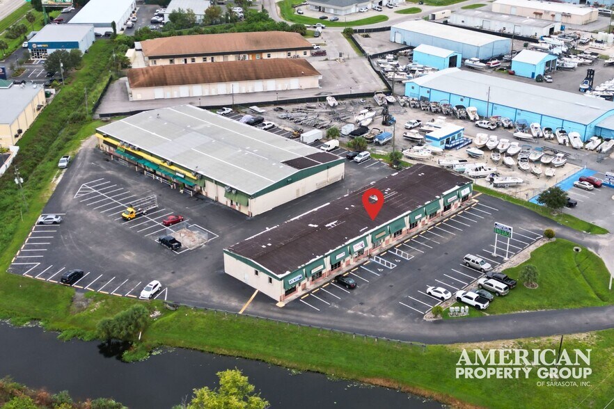 More Photos Of 1225 Tamiami Trl, Port Charlotte Showroom For Lease