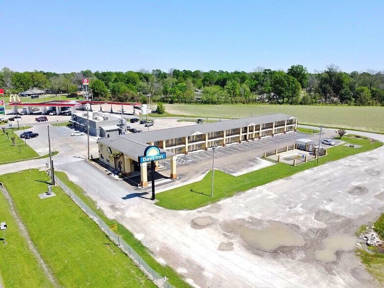 More Photos Of 143 Highway 65 S, Tallulah Hospitality For Sale