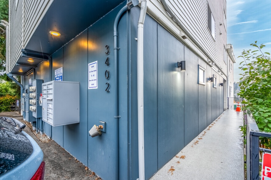 More Photos Of 3402 15th Ave W, Seattle Apartments For Sale