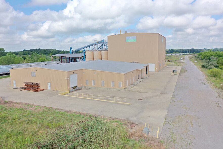 More Photos Of 1439 Cutler Trico Road, Cutler Industrial For Lease