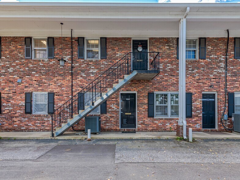 More Photos Of 5 Doctors Park, Asheville Medical For Lease