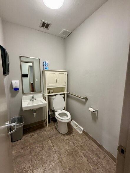 More Photos Of 2894 Center Rd, Poland Office For Sale