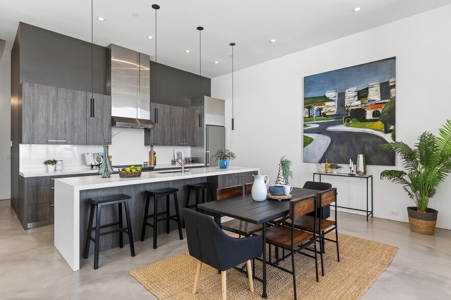 More Photos Of 811 Folger Ave, Berkeley Loft Creative Space For Sale