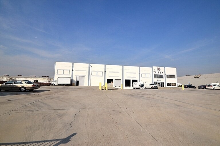 More Photos Of 2991 E 46th St, Los Angeles Warehouse For Lease