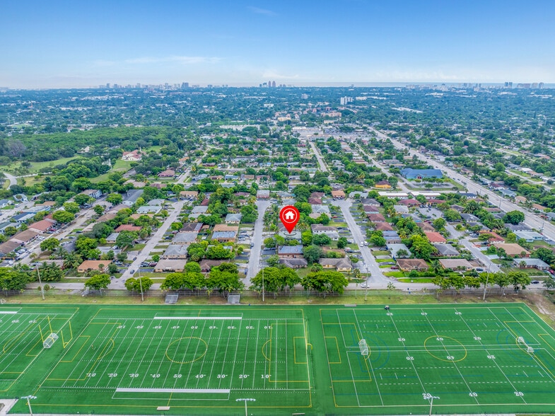 More Photos Of 1480 NW 20th Ct, Fort Lauderdale Apartments For Sale