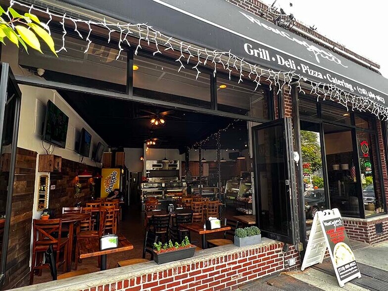 More Photos Of 500 Henderson Ave, Staten Island Restaurant For Sale