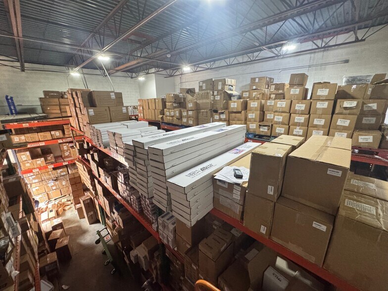 More Photos Of 3551-3557 NW 79th Ave, Miami Warehouse For Lease