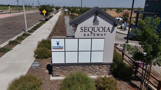 More Photos Of 8570 W Caldwell Ave, Visalia Land For Sale