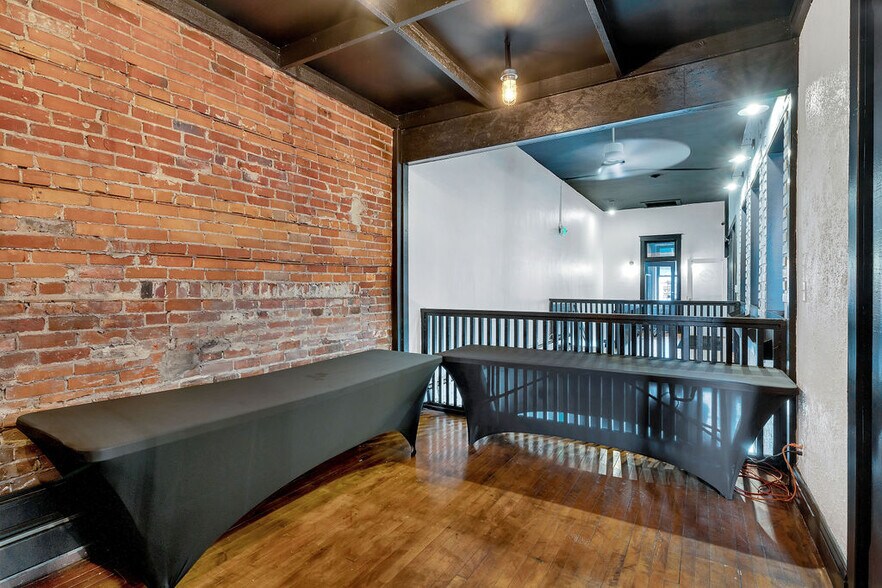More Photos Of 119 S Calumet Ave, Chesterton Storefront Retail Residential For Lease