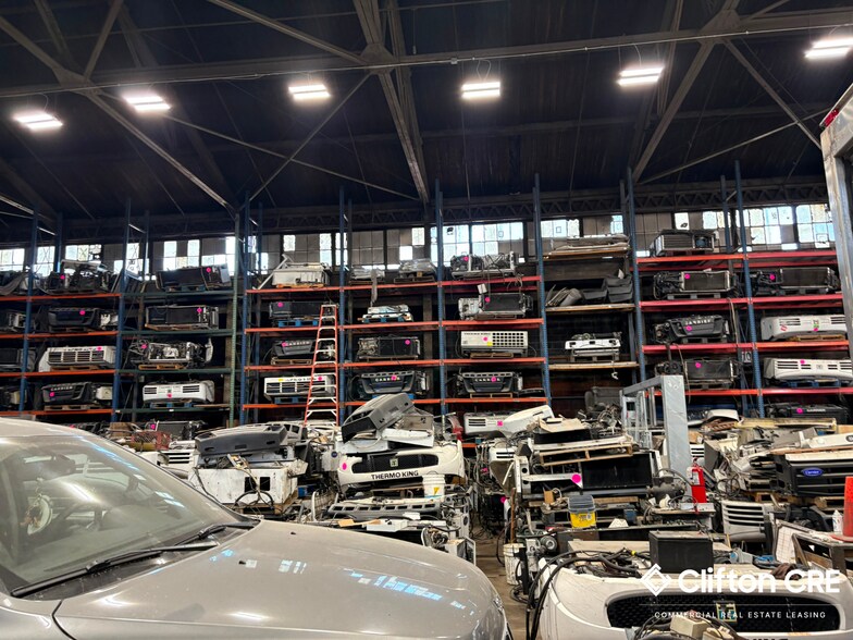 More Photos Of 4001-4017 Dell Ave, North Bergen Warehouse For Lease
