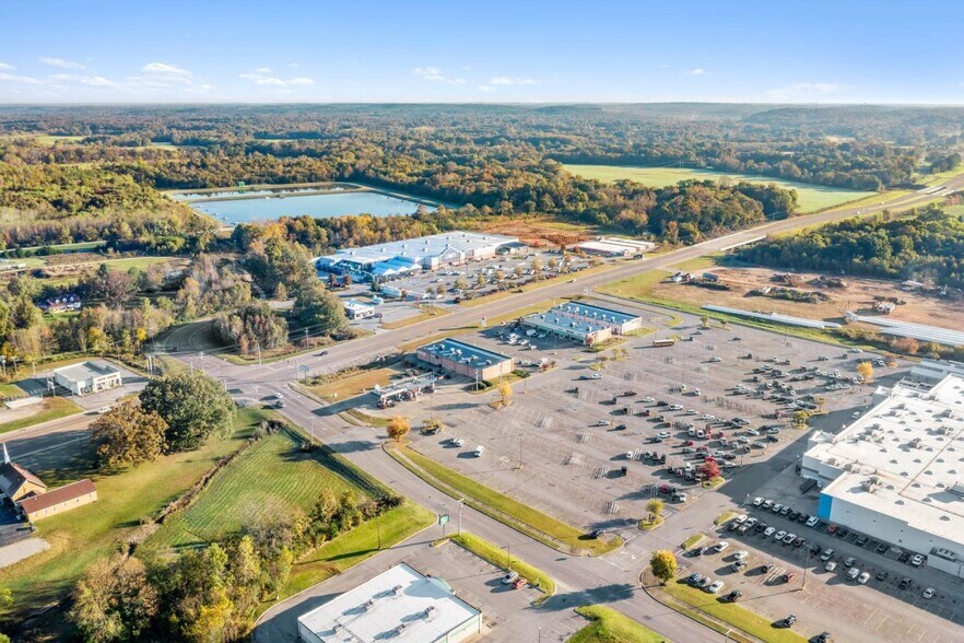 More Photos Of 1860 Wayne Rd, Savannah Storefront For Lease