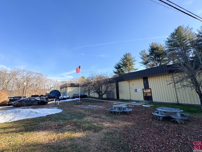 More Photos Of 10 Denlar Dr, Chester Manufacturing For Lease