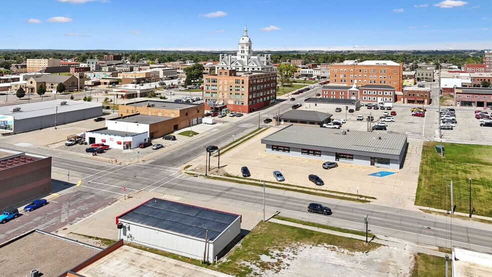 More Photos Of 101 E Linn St, Marshalltown Office For Sale