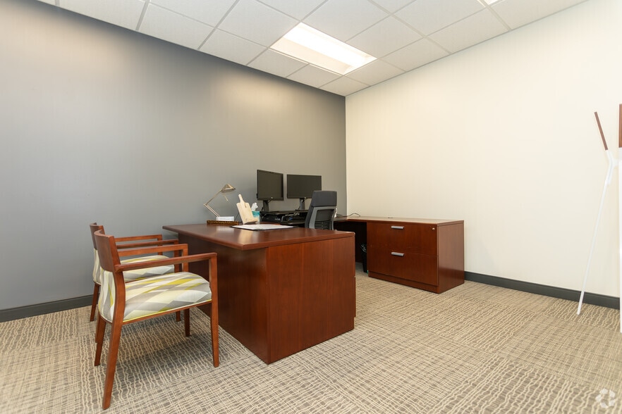 More Photos Of 4530 Park Rd, Charlotte Office For Lease