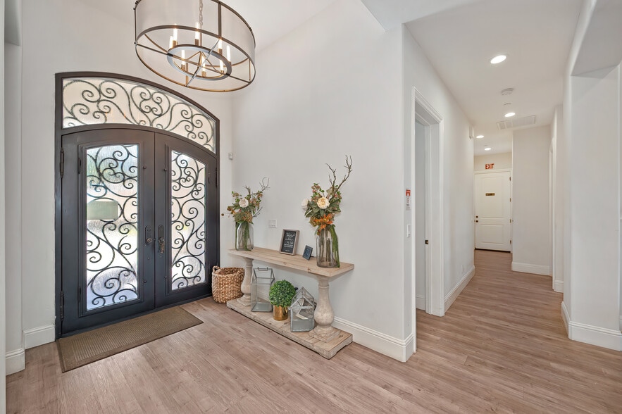 More Photos Of 3800 Loray Ln, Auburn Healthcare For Sale