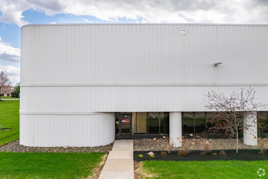 More Photos Of 6461 Snowdrift Rd, Allentown Industrial For Sale