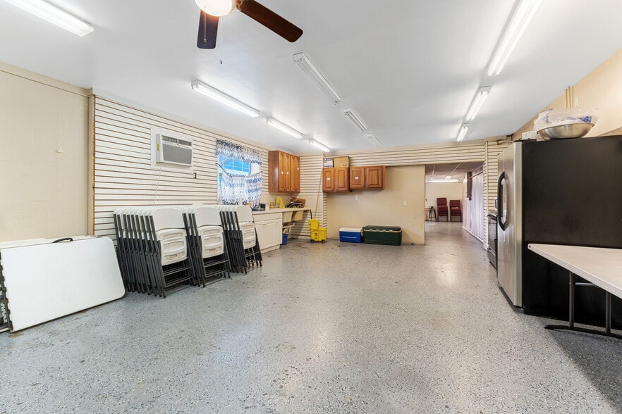 More Photos Of 2506 9th St, Bradenton Freestanding For Sale