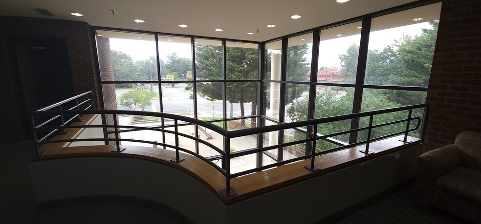 More Photos Of 2301 Gallows Rd, Dunn Loring Office For Lease