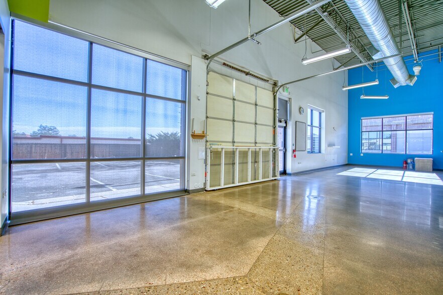 More Photos Of 590 Burbank St, Broomfield Flex For Lease