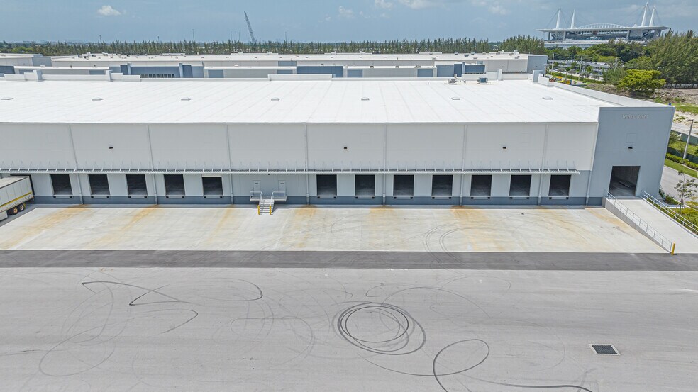 More Photos Of 1620 NW 215th St, Miami Gardens Unknown For Lease