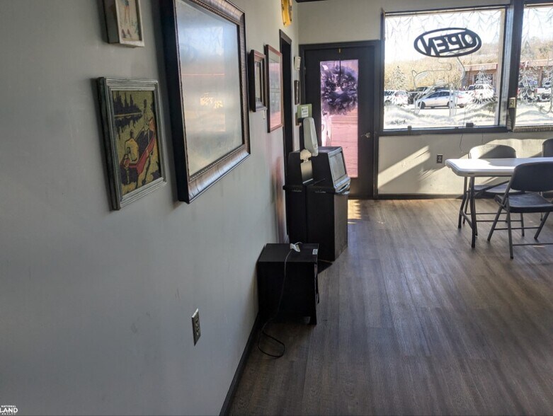 More Photos Of 1805 N Broad St, Tazewell Land For Sale